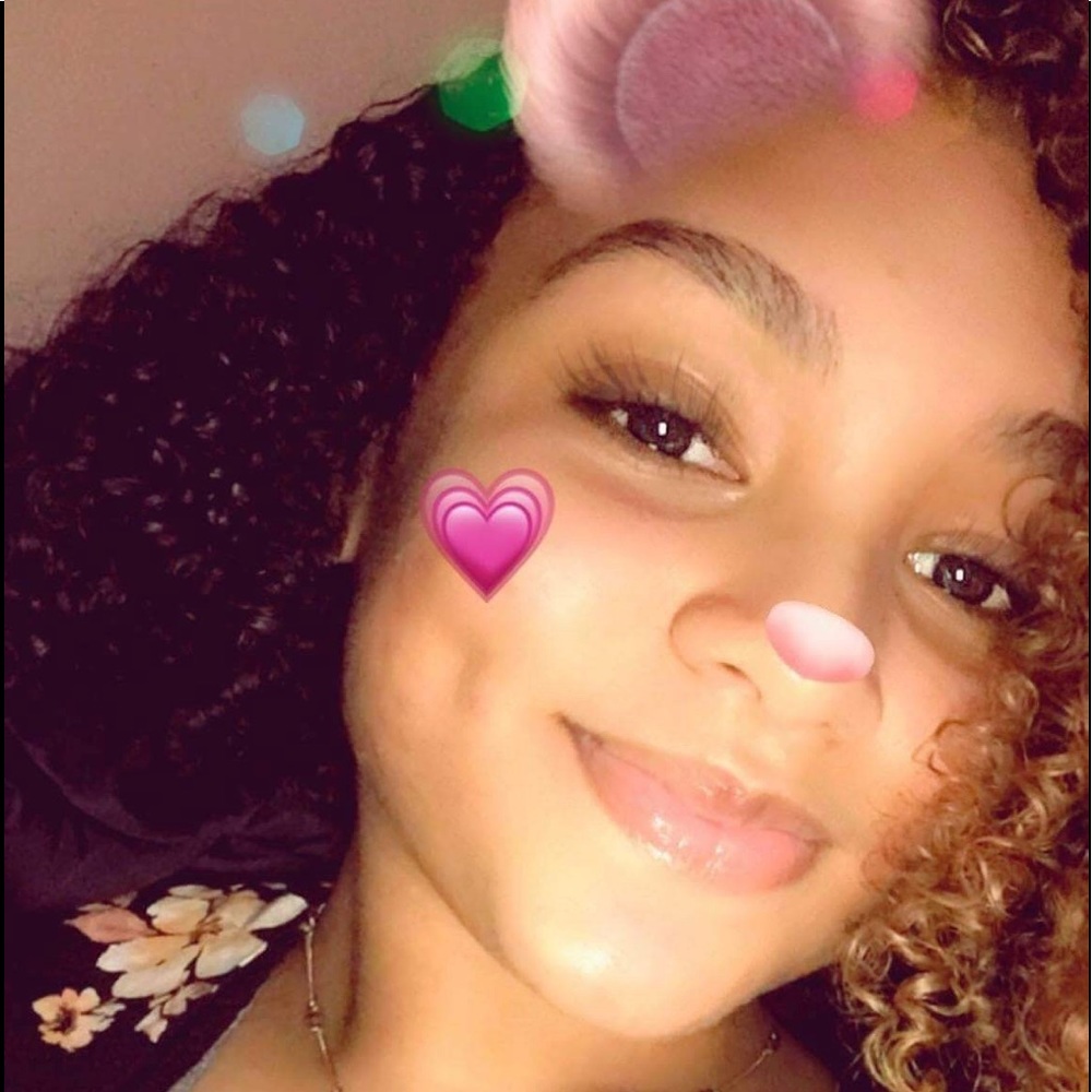 Meet your Posher, Stacey